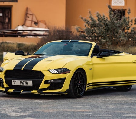 أصفر فورد موستنغ GT المكشوفة V8 2020